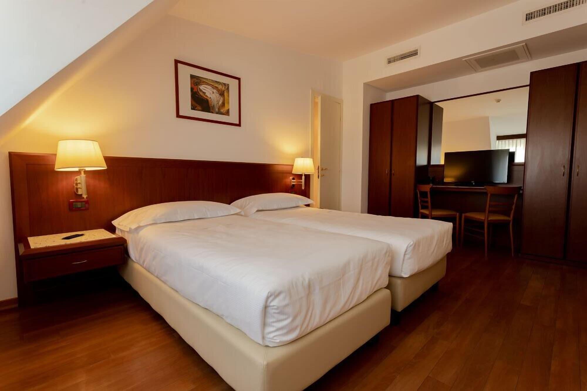 Hotel Europa Rende Ngoại thất bức ảnh